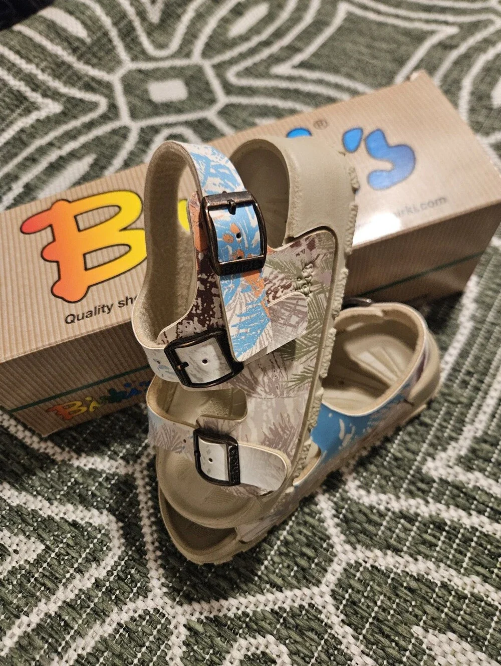 NIB Vintage Birki’s by Birkenstock Aruba Kids Sandals Palm Taupe EU 28 / US 10